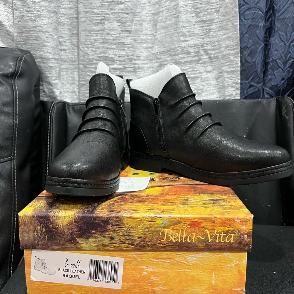 Bella Vita Men's Black Chukka Boots